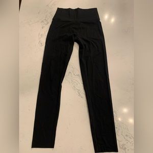 Black leggings - size M